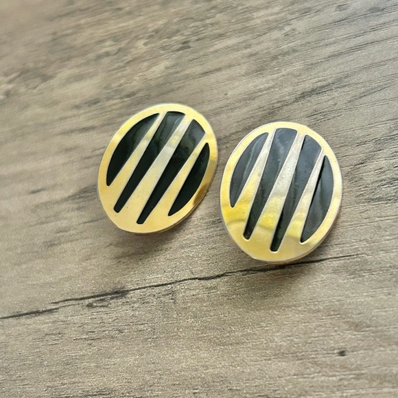 Vintage Gold and Black Oval Clip On Earrings - Statement Earrings - Picture 3 of 8